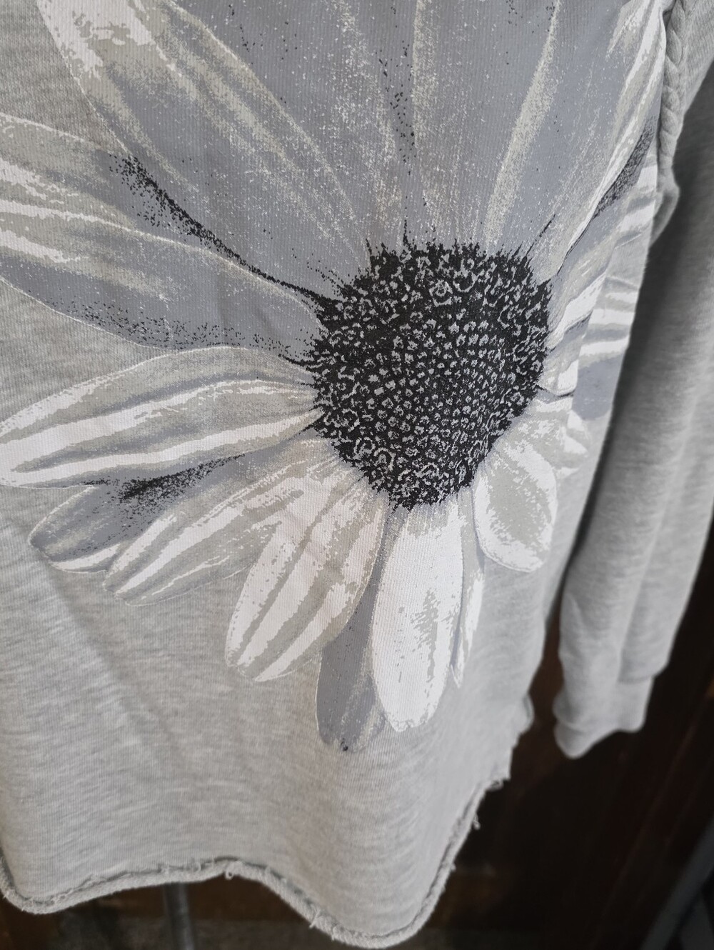 Mauruces Sunflower Relaxed Fit Sweatshirt Gray Size M - Picture 7 of 14